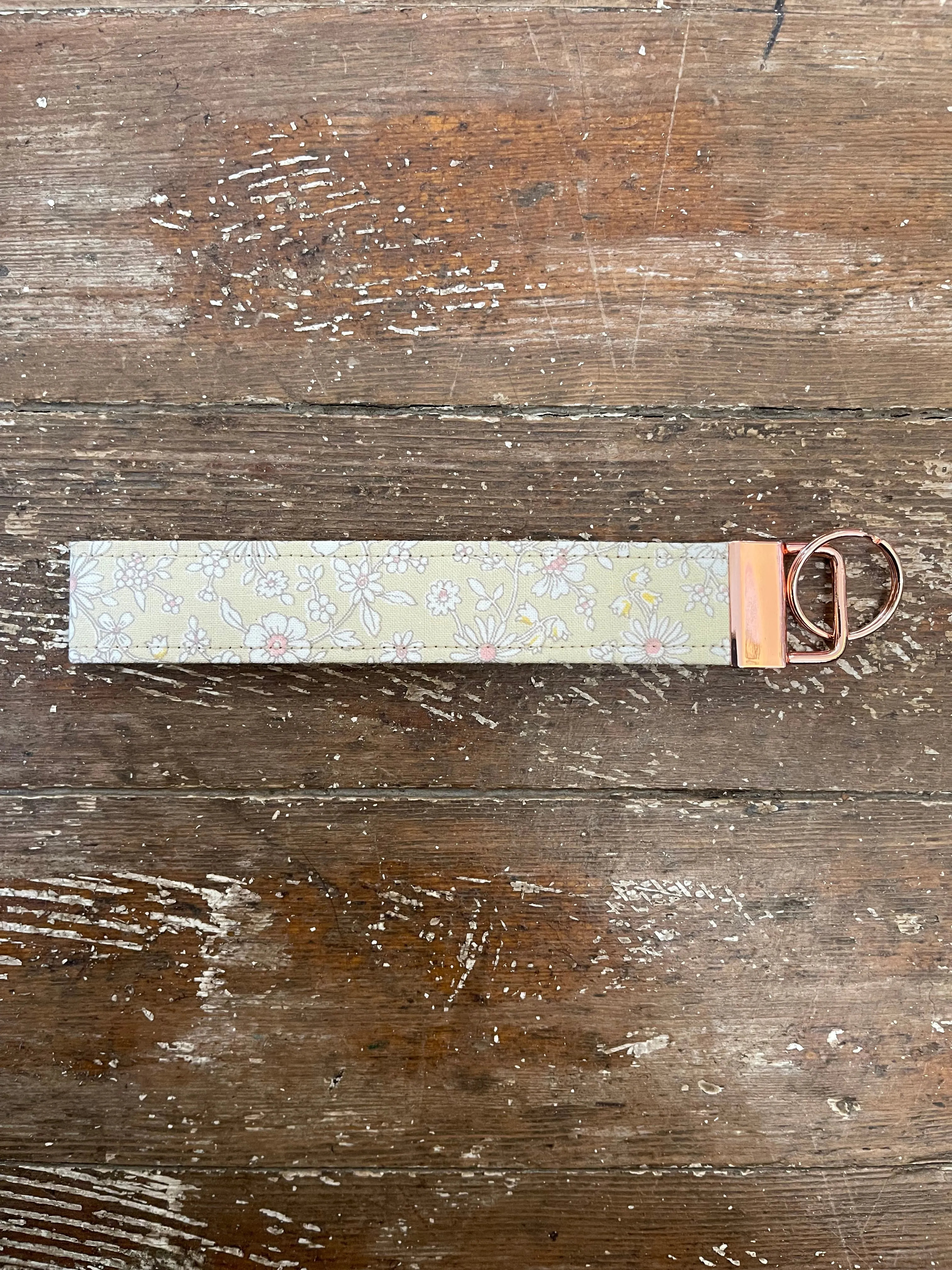 6" LANYARD KEYCHAIN