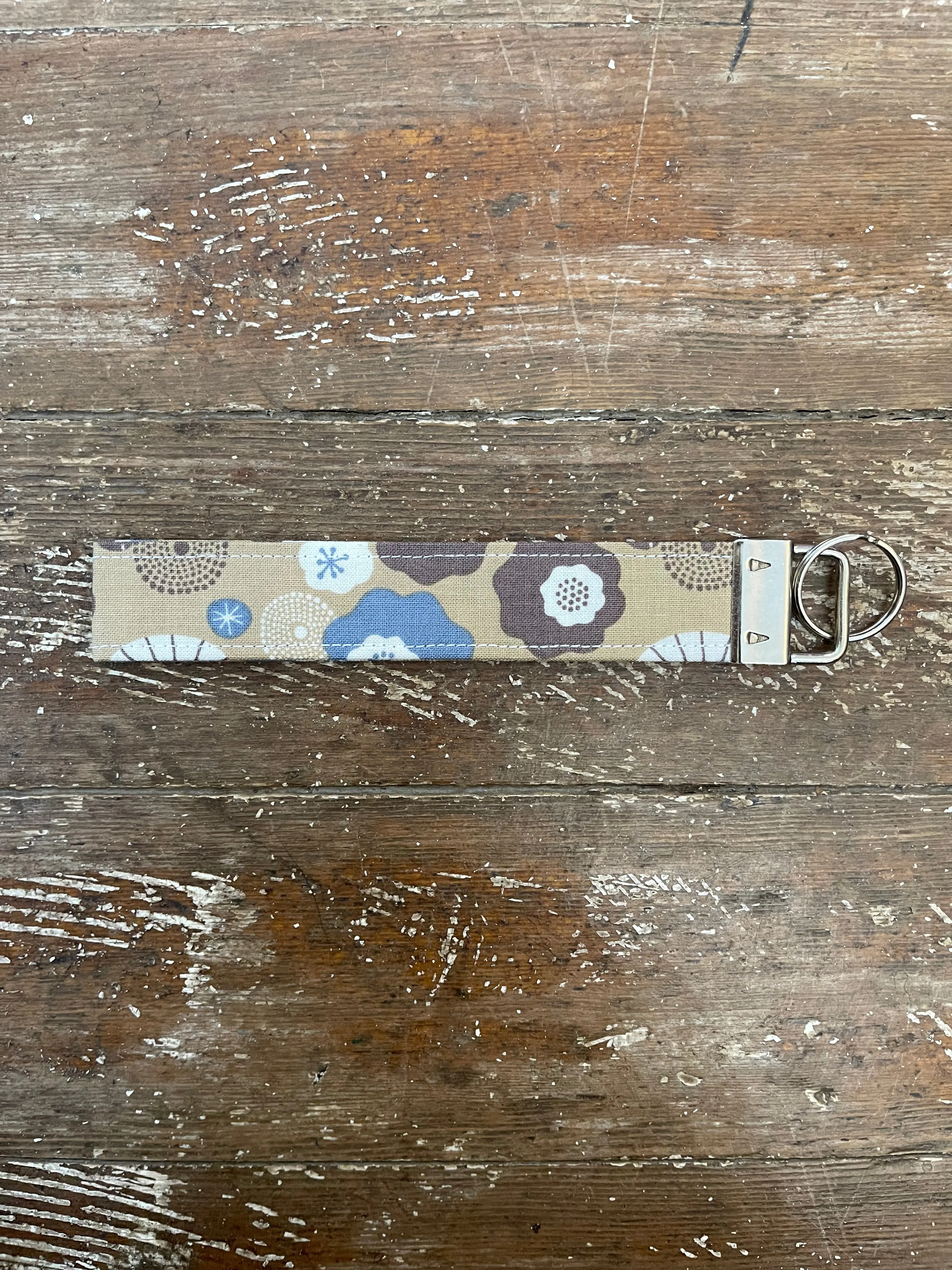 6" LANYARD KEYCHAIN