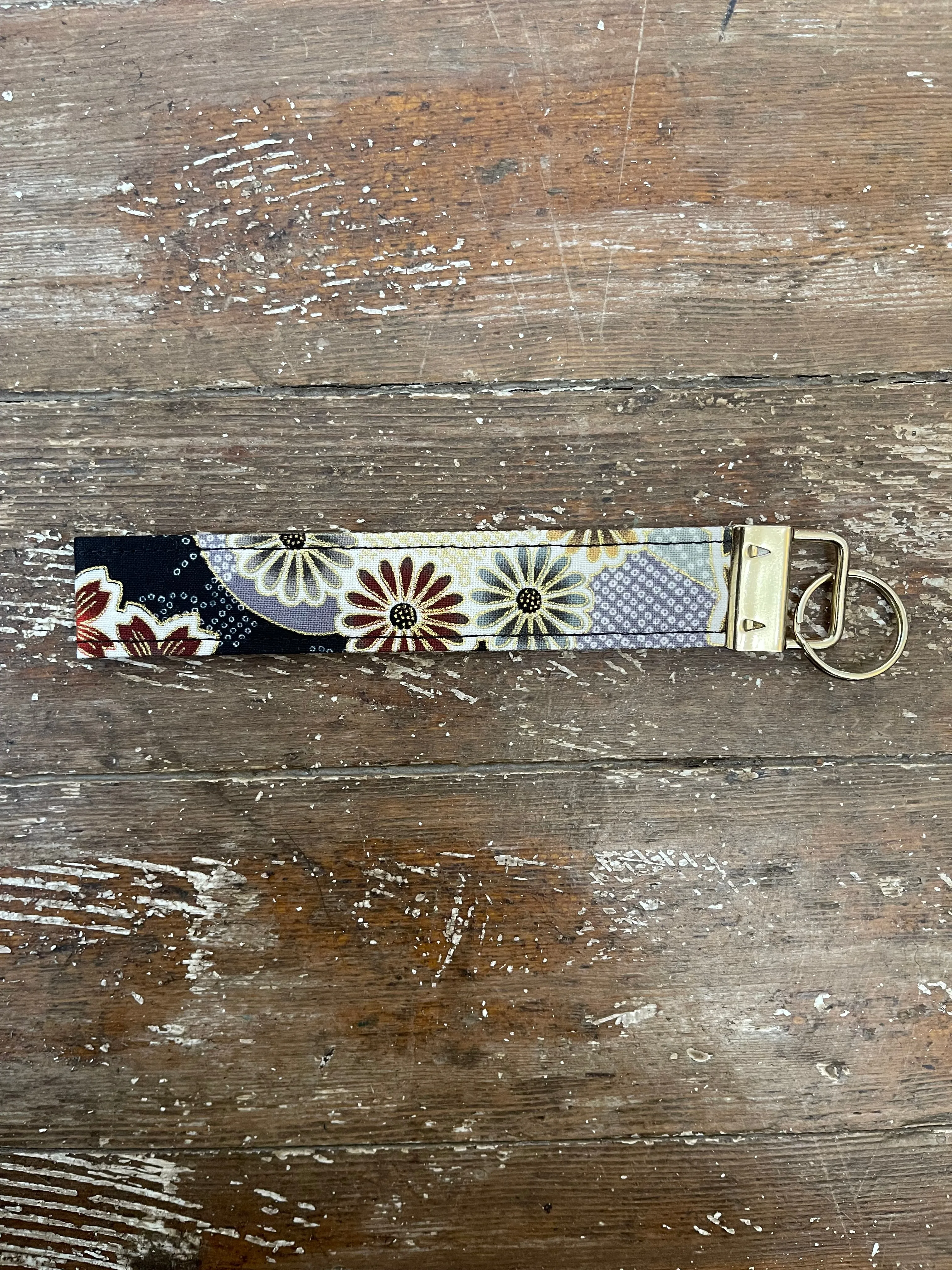 6" LANYARD KEYCHAIN
