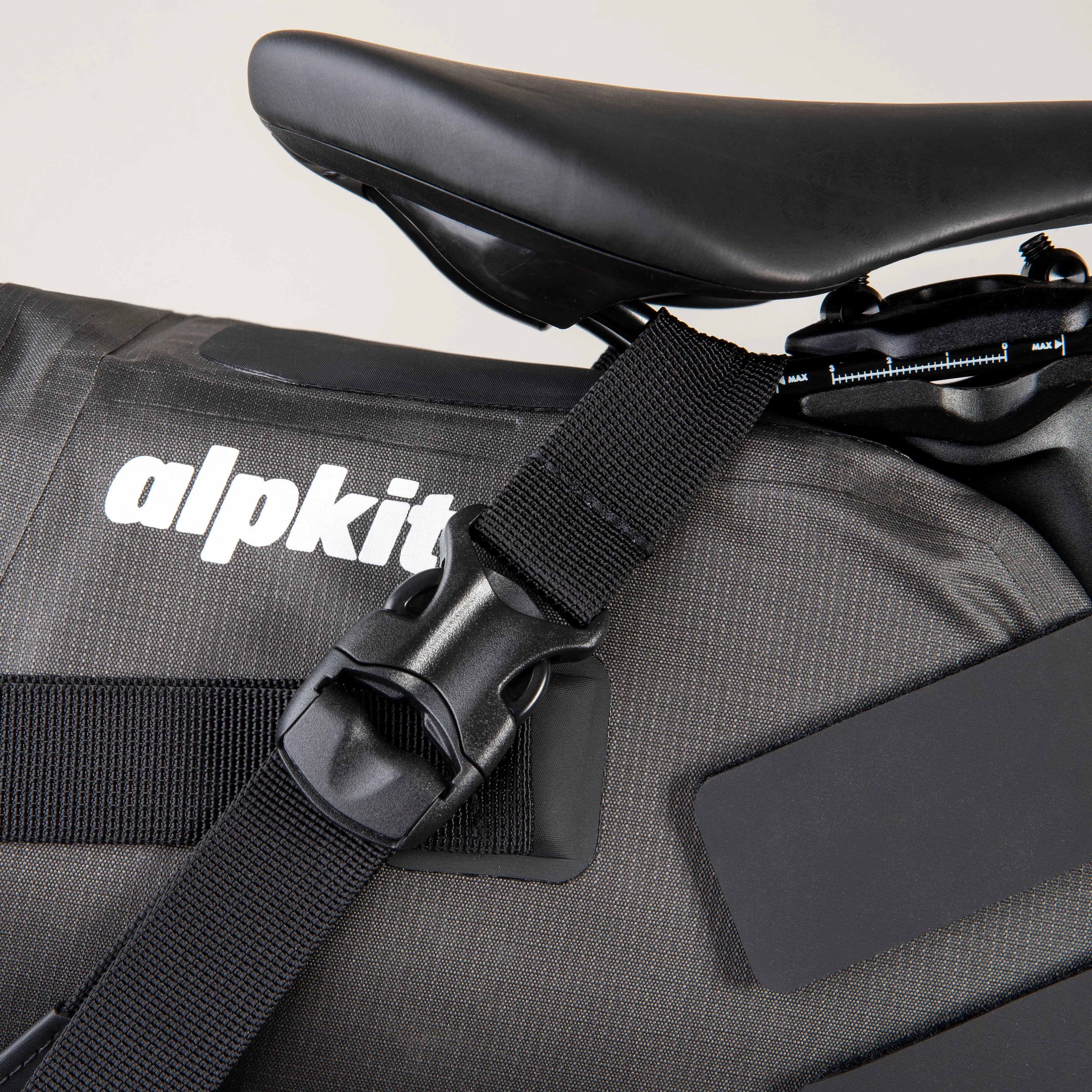 Deluge Saddle Pack 12L
