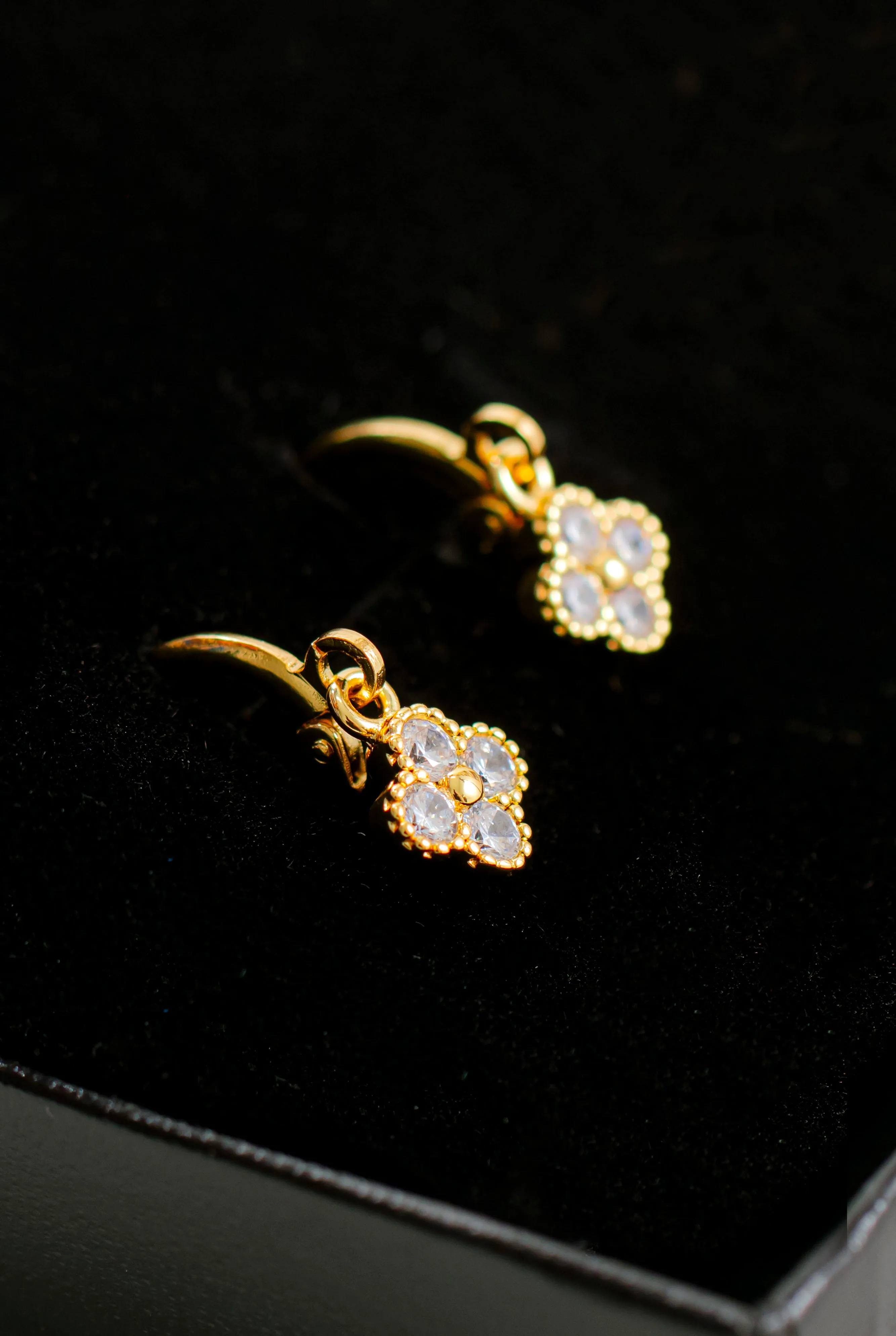 Flower Huggie Earrings | Gold