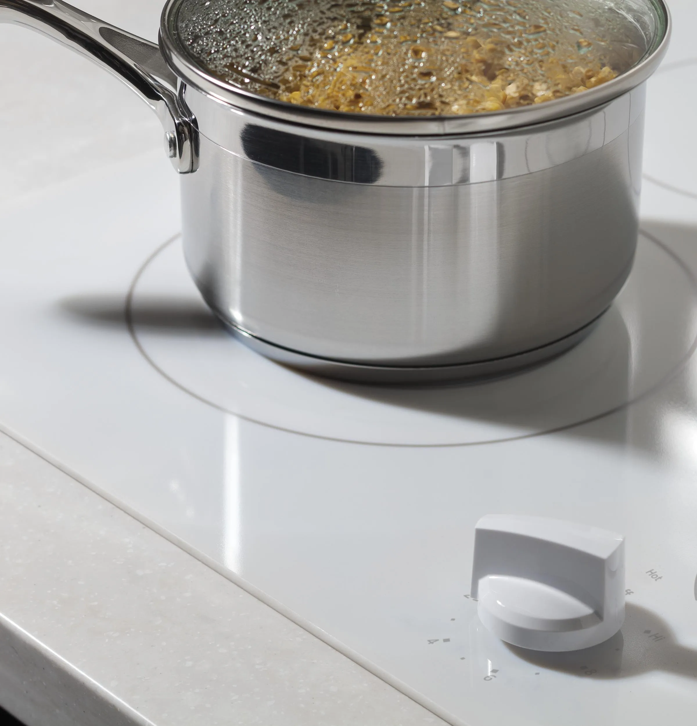 JP3036TLWW GE® 36" Built-In Knob Control Electric Cooktop