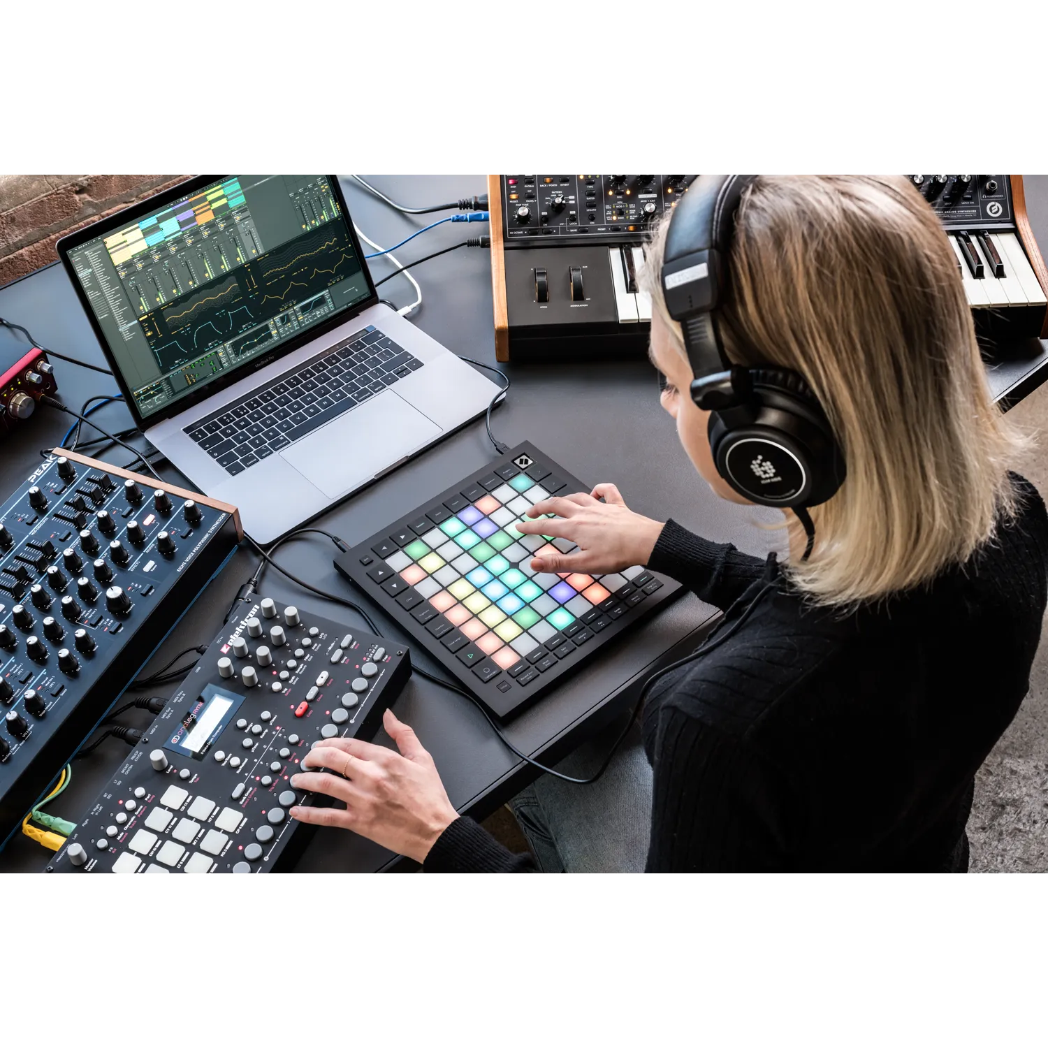 Novation LAUNCHPADPRO3 Hardware LIVE Controller MK3