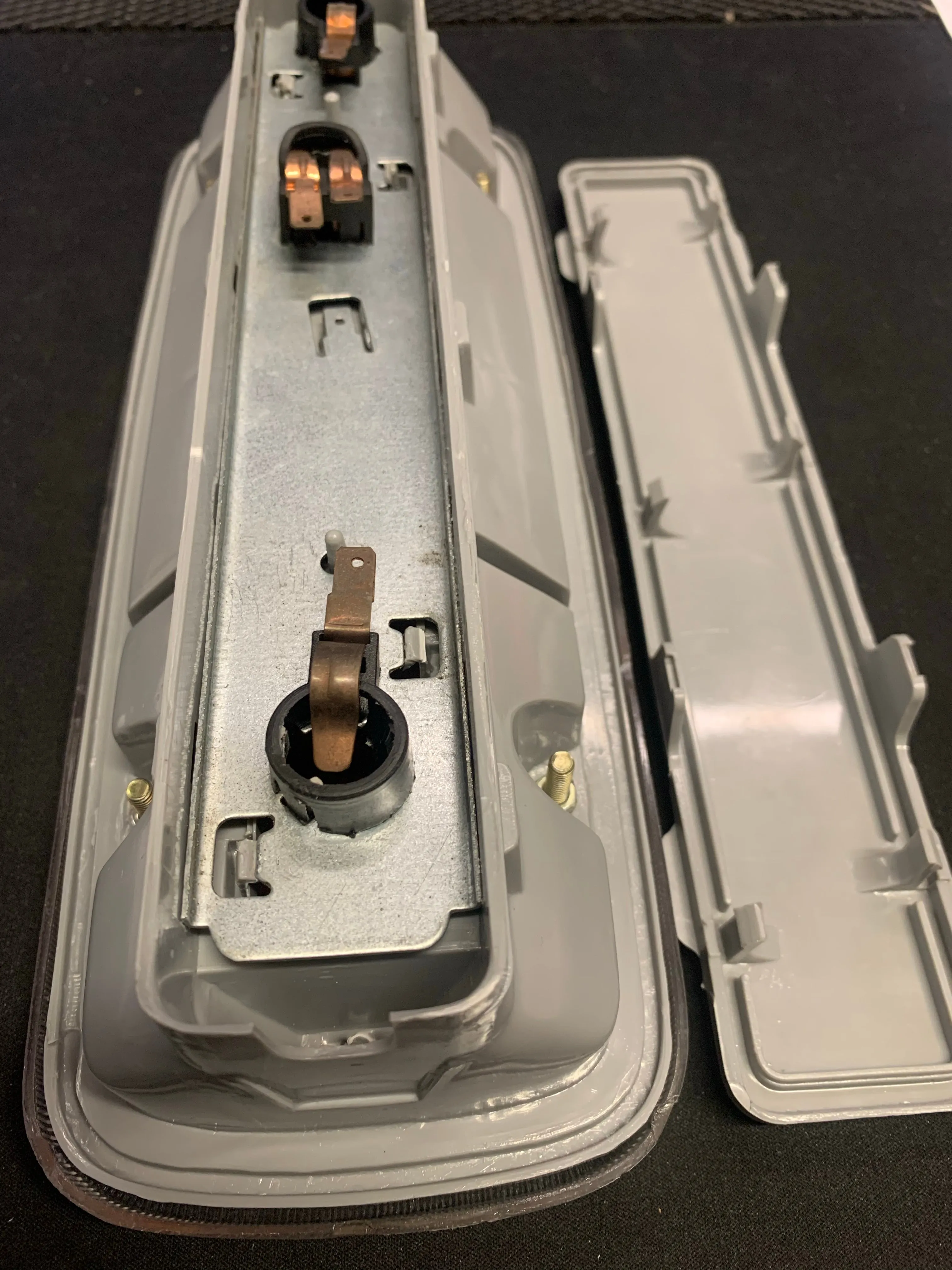 Tail Light COMPLETE, Kombi 1972-79