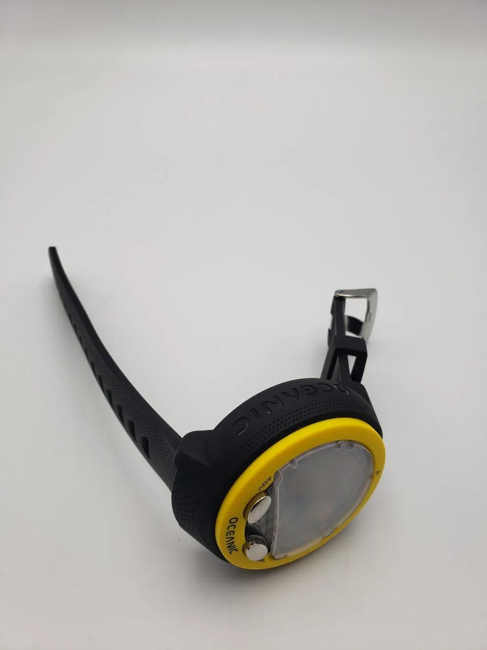 USED Oceanic VEO 4.0 Wrist Computer - Yellow